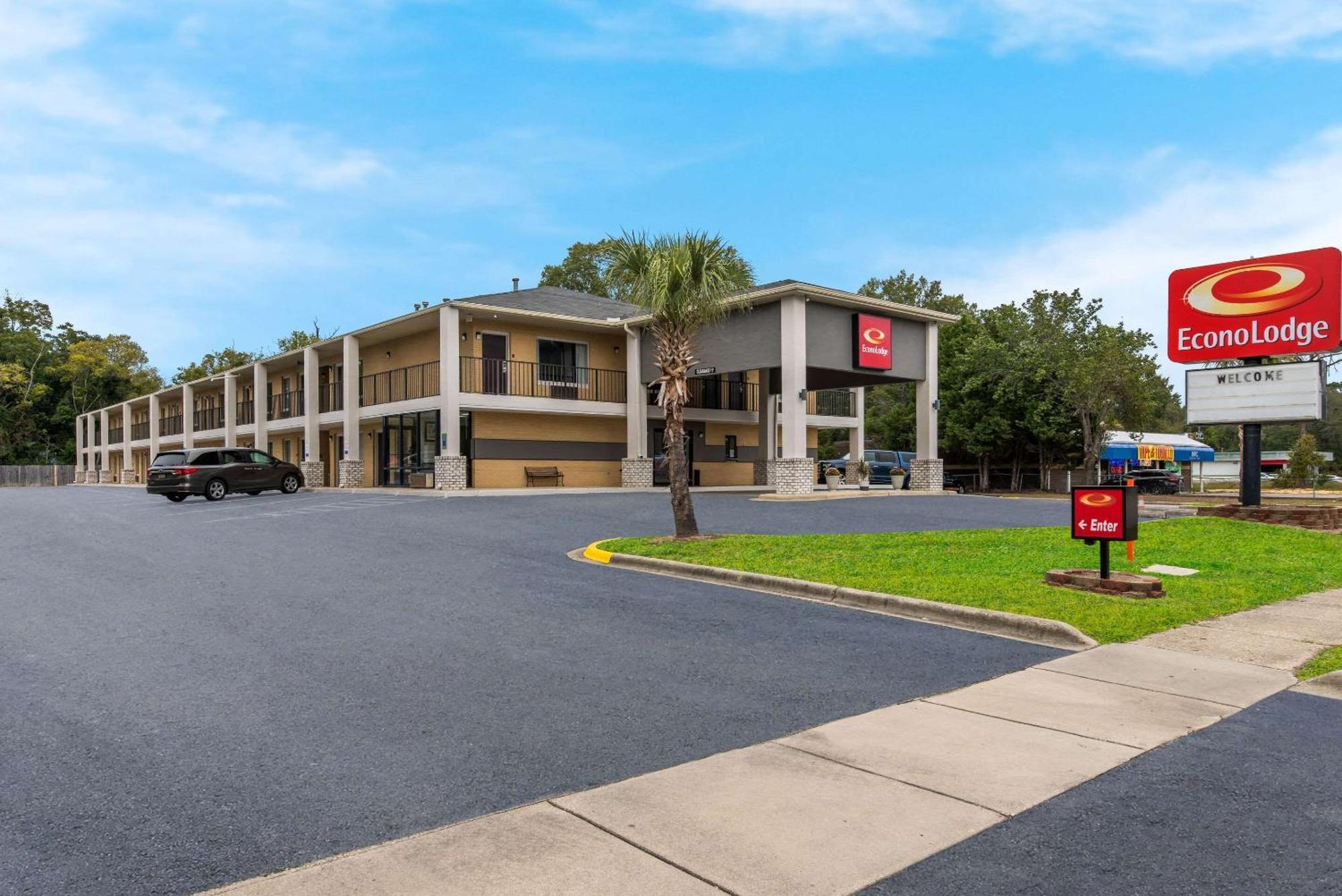 Econo Lodge Cheraw Market Street Exterior photo
