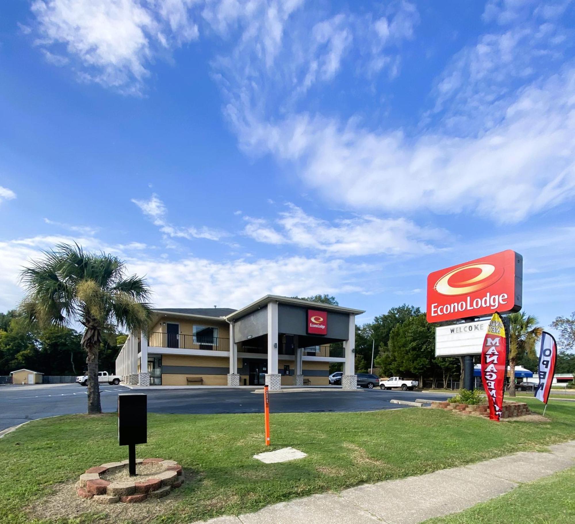 Econo Lodge Cheraw Market Street Exterior photo