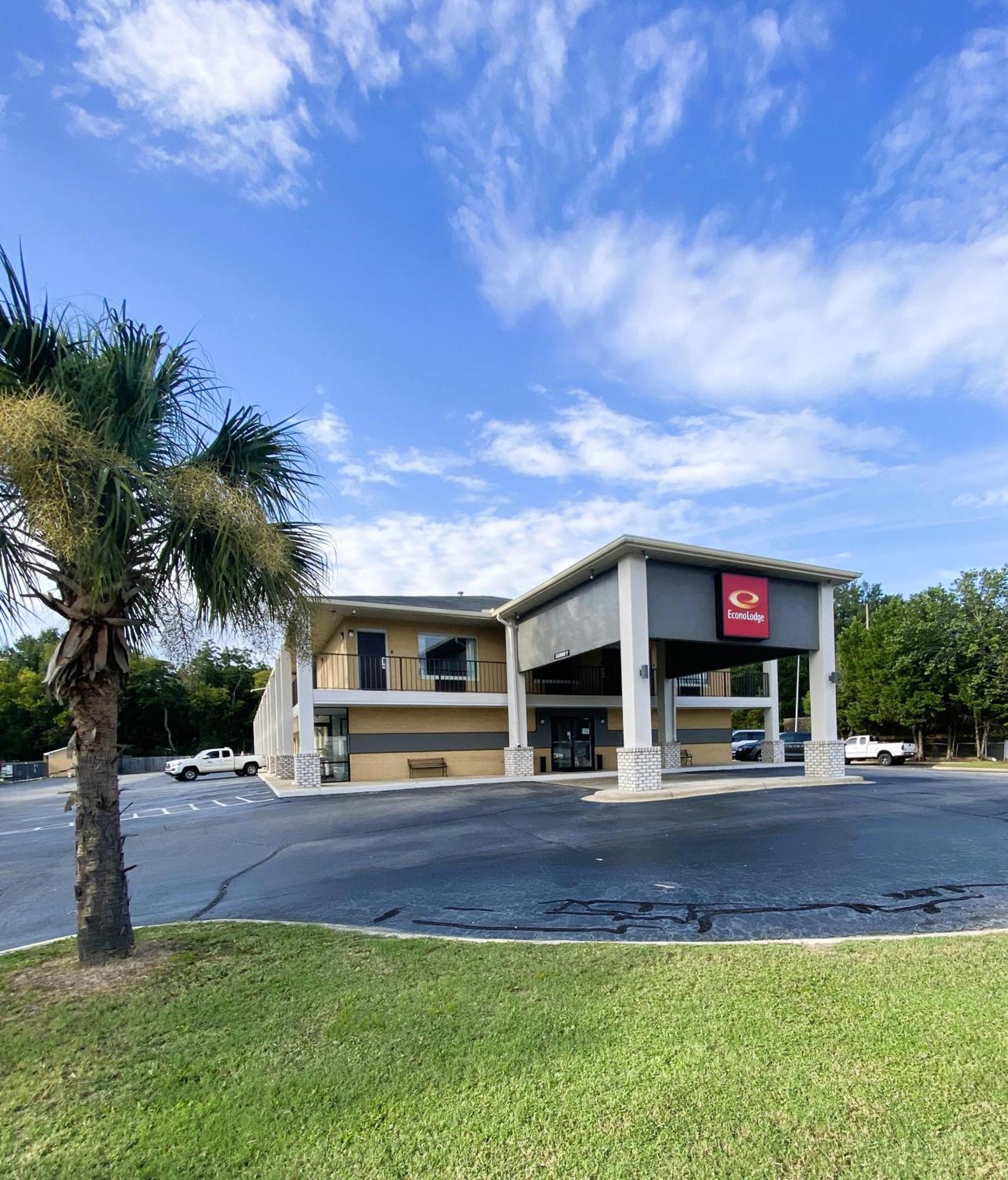 Econo Lodge Cheraw Market Street Exterior photo